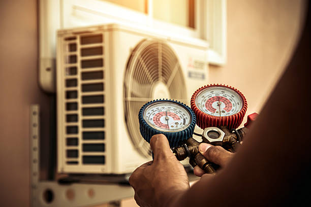 Professional Ductwork Repair technician working in Venice, IL